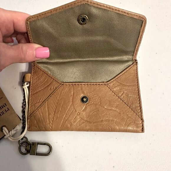 American Leather Co. Monica Coin Purse in Cafe Latte Tooled NWT - Picture 6 of 7